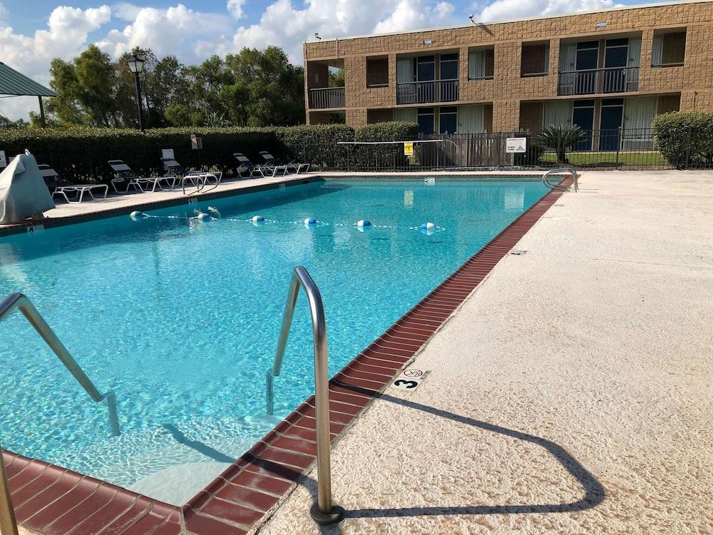 Motel 6-La Place, La Bagian luar foto